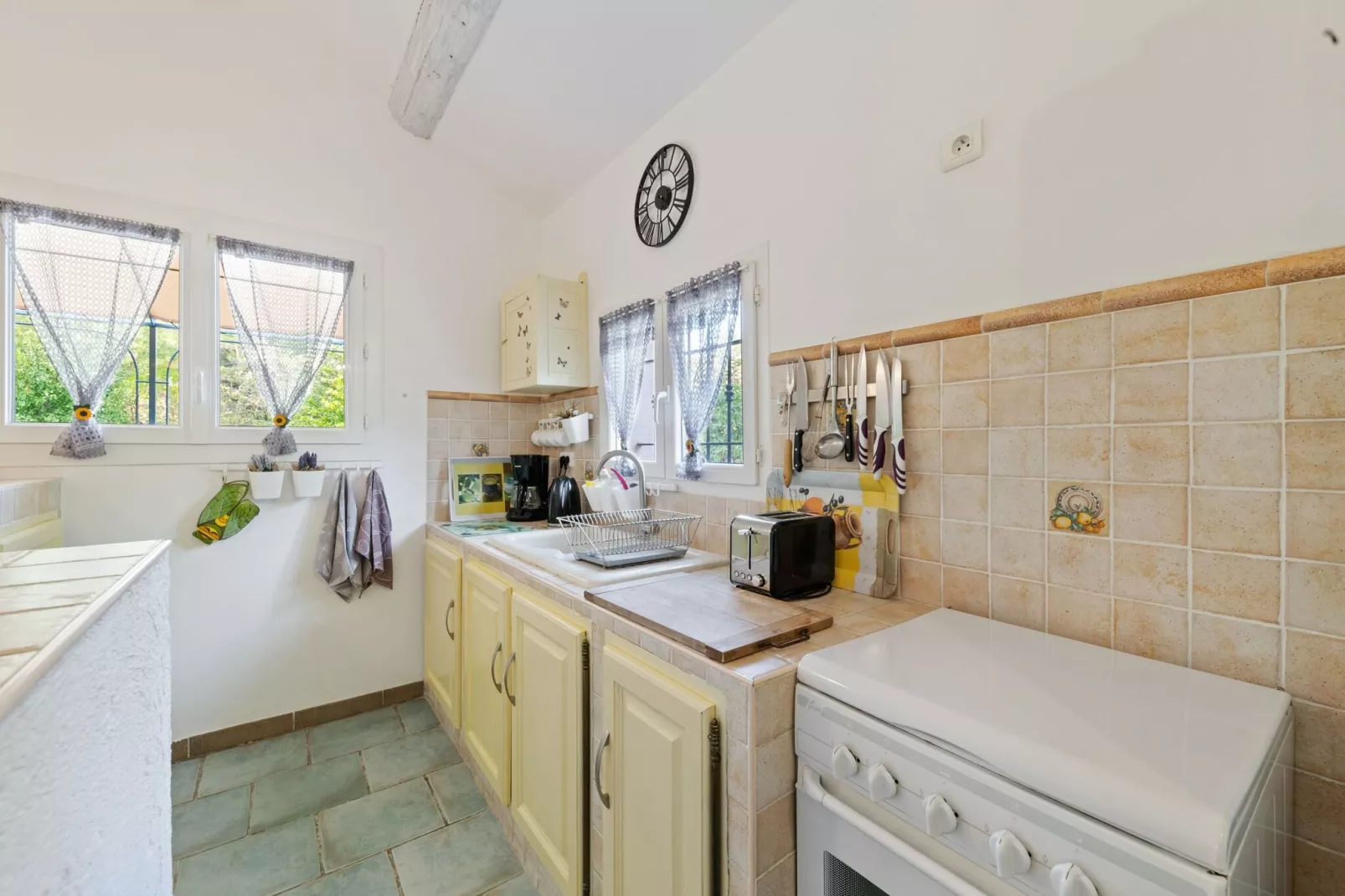 Lambesco-Kitchen