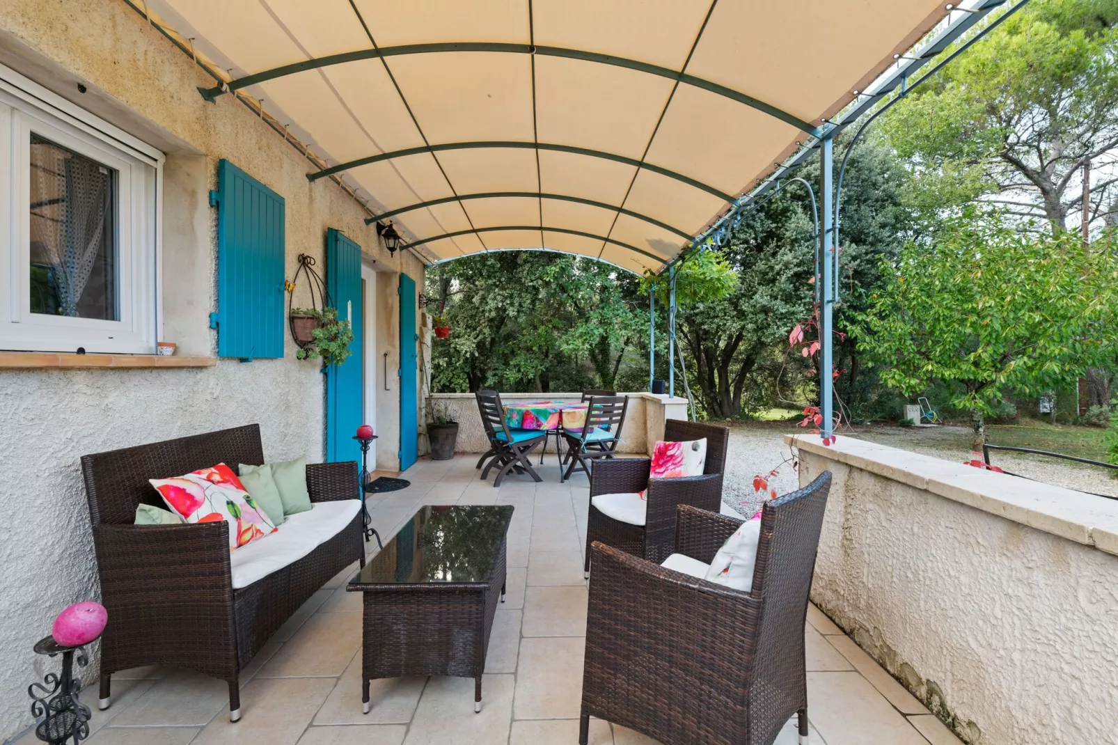 Lambesco-Terrace balcony