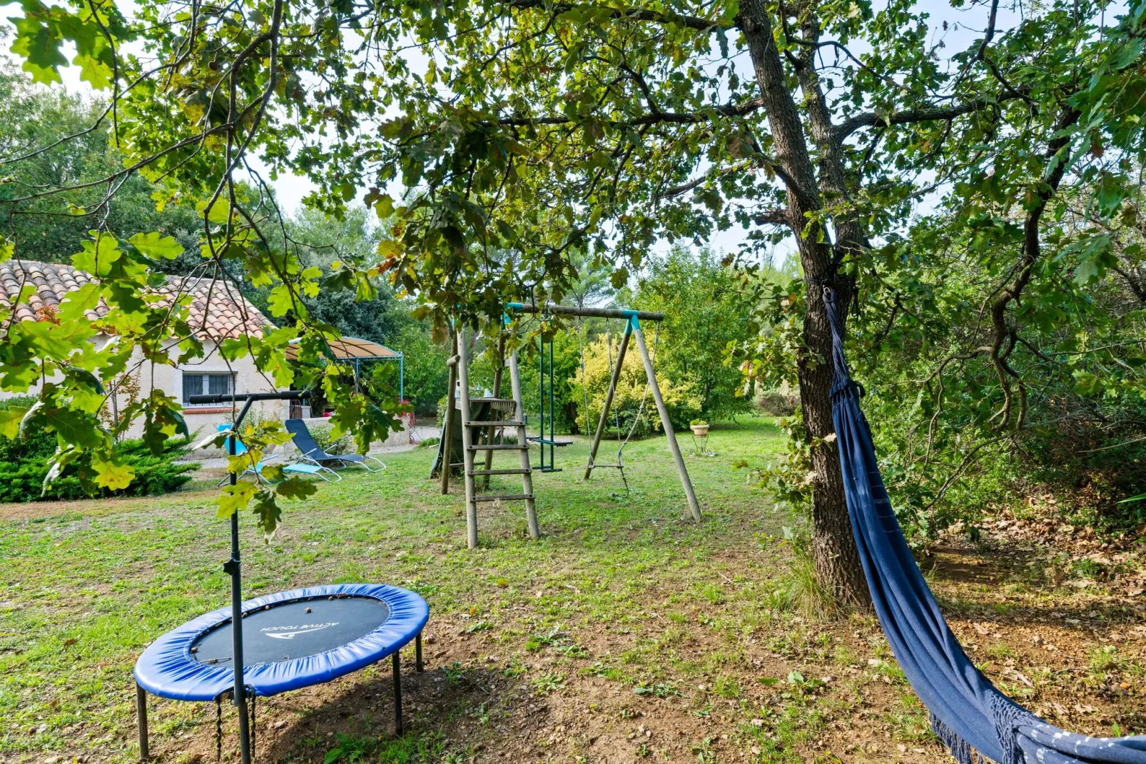 Lambesco-Park facilities