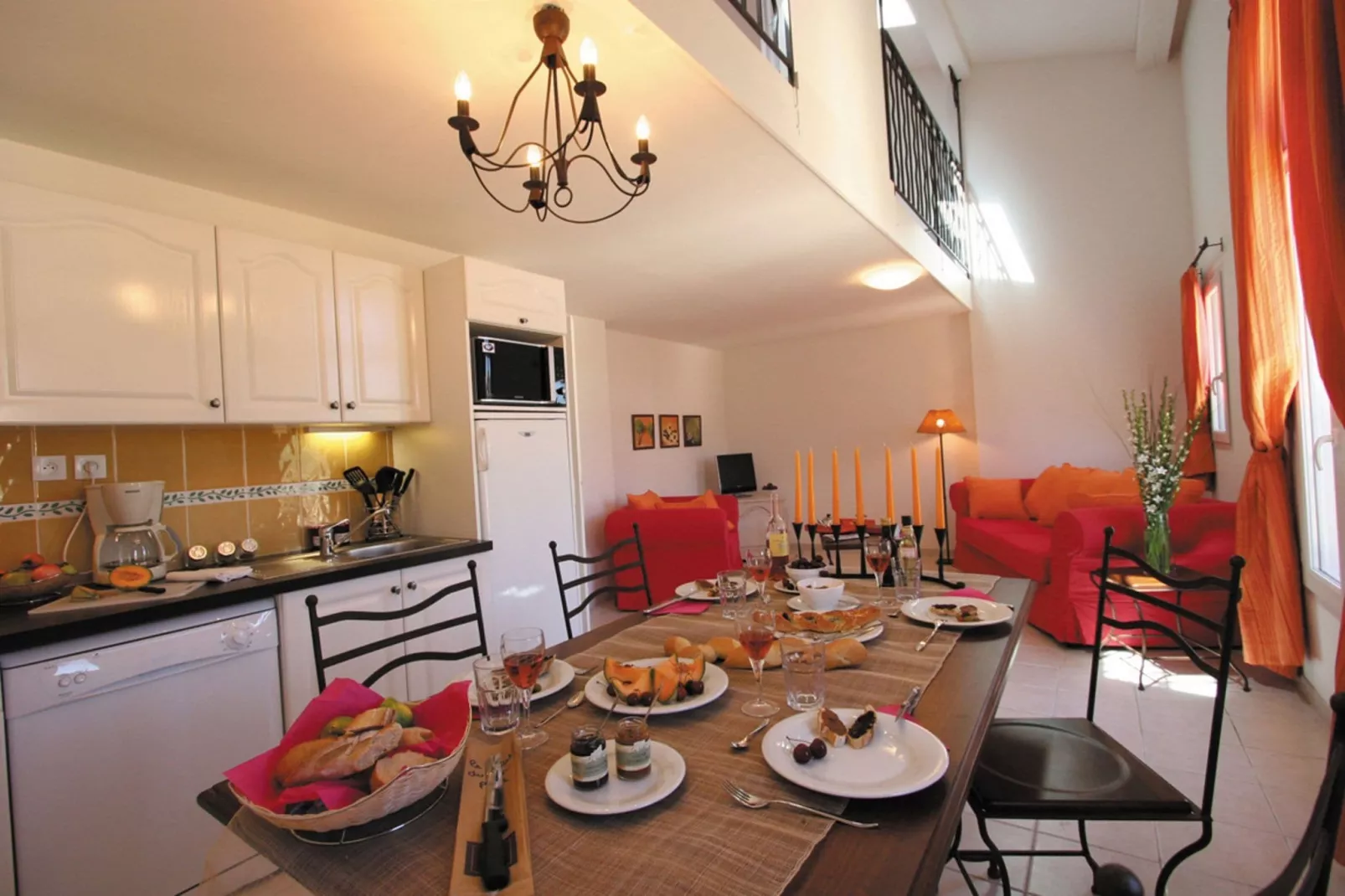 Le Domaine de Bourgeac 1-Kitchen