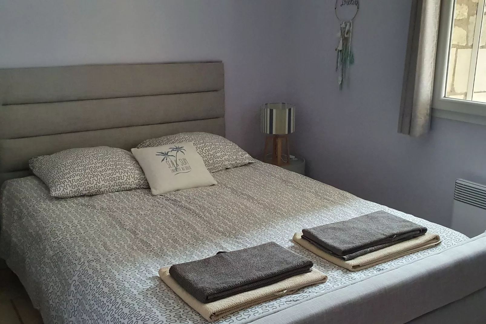 Mazet avec piscine à Orgon - Bedroom