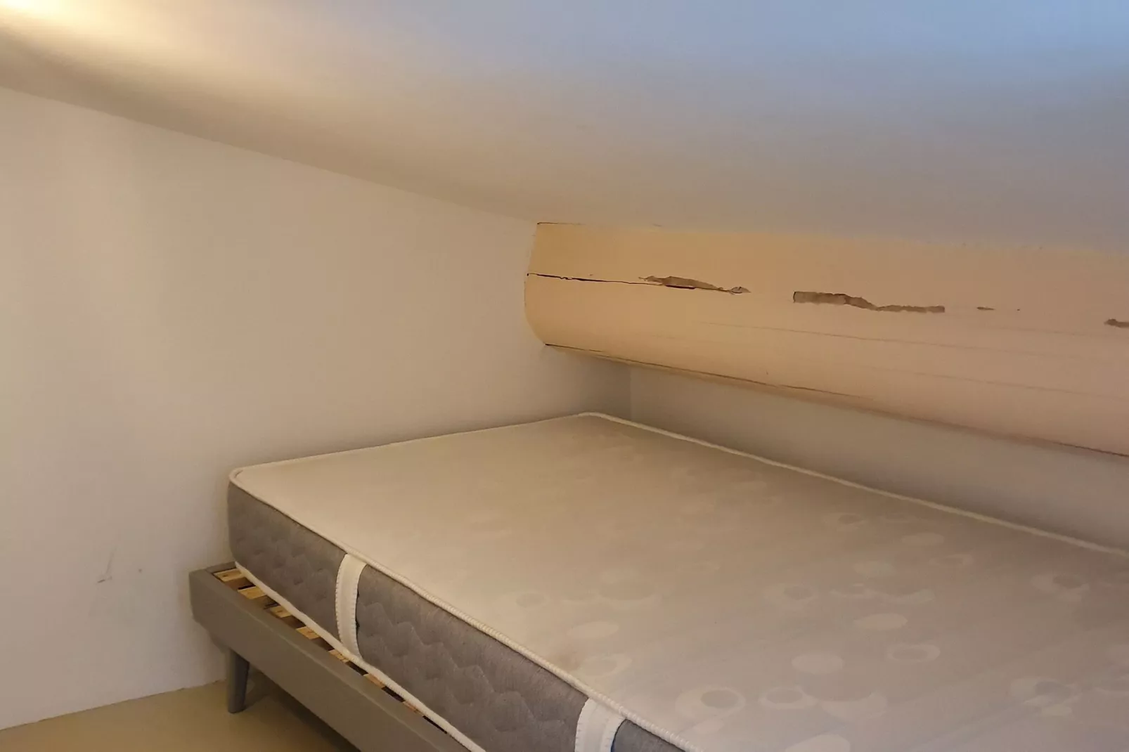 Mazet avec piscine à Orgon - Bedroom
