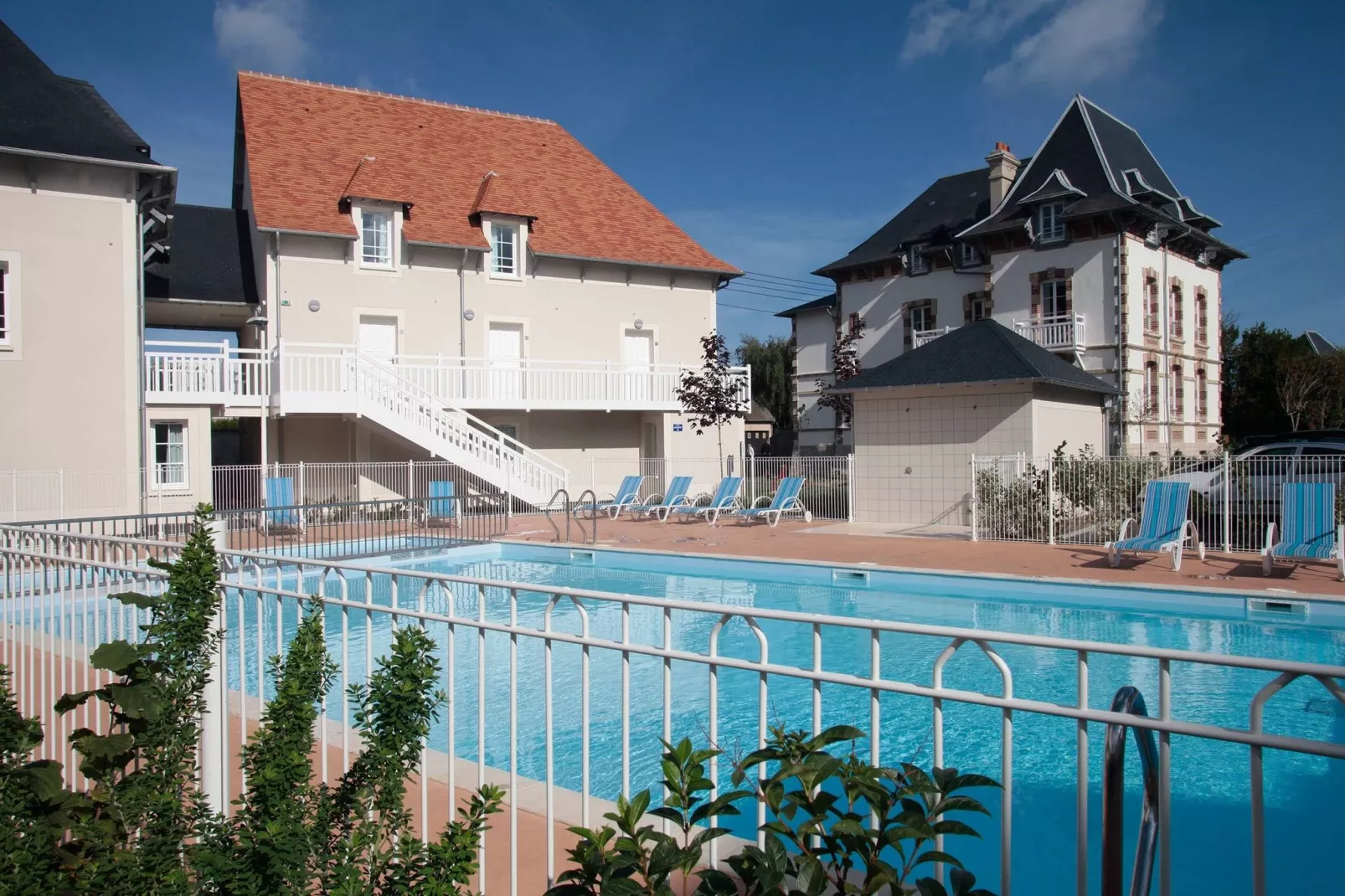 Domaine des Dunettes 2-Pool