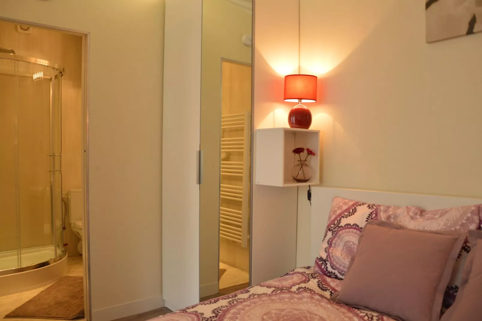 Le Parvis de la Cathédrale II-Bedroom