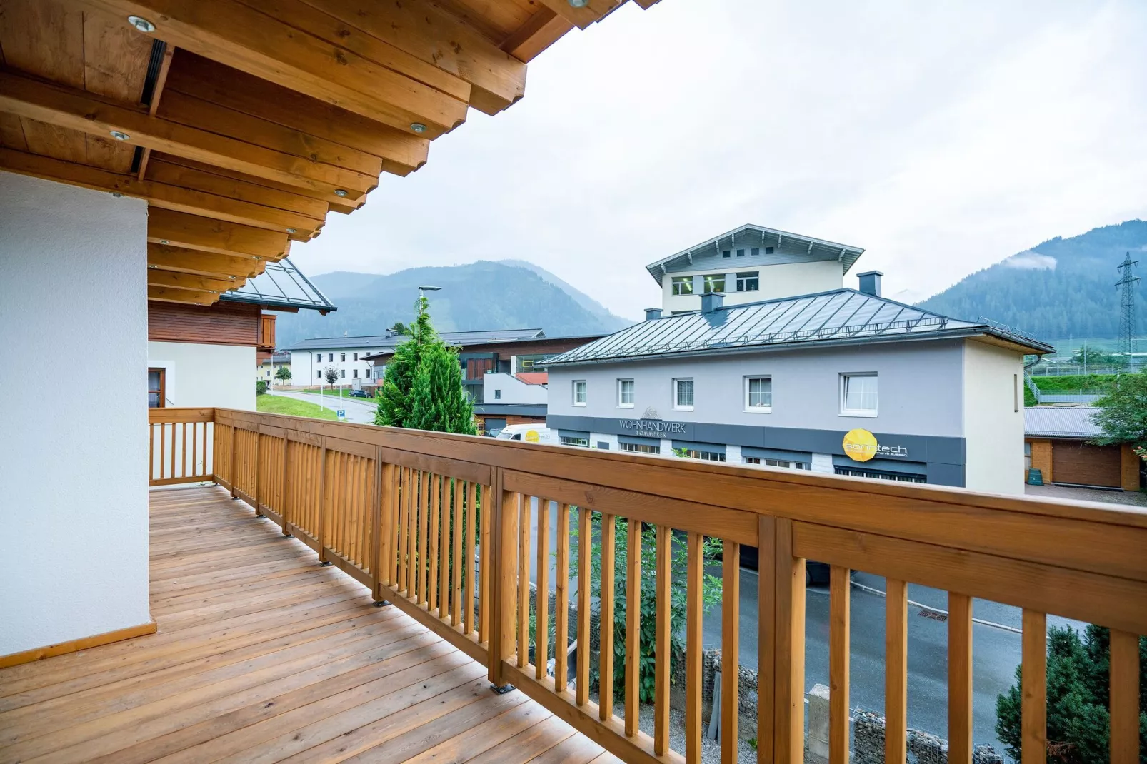 Chalet Angelina-Terrace balcony
