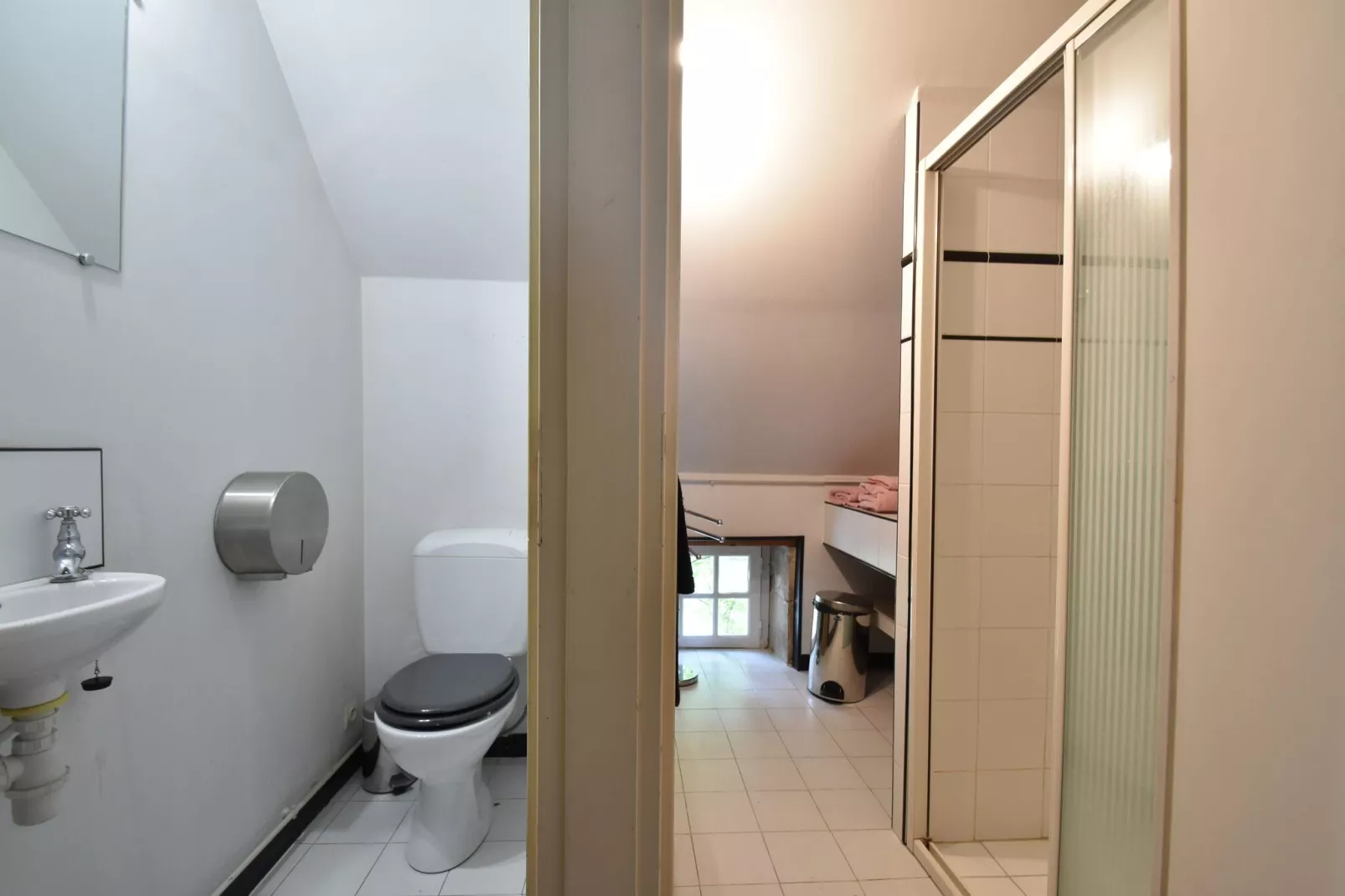 La Grange du Château 2 pers-Bathroom