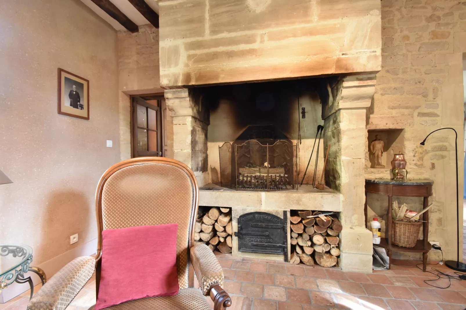 Gite de charme 6 pers/domaine Chateau-Living room