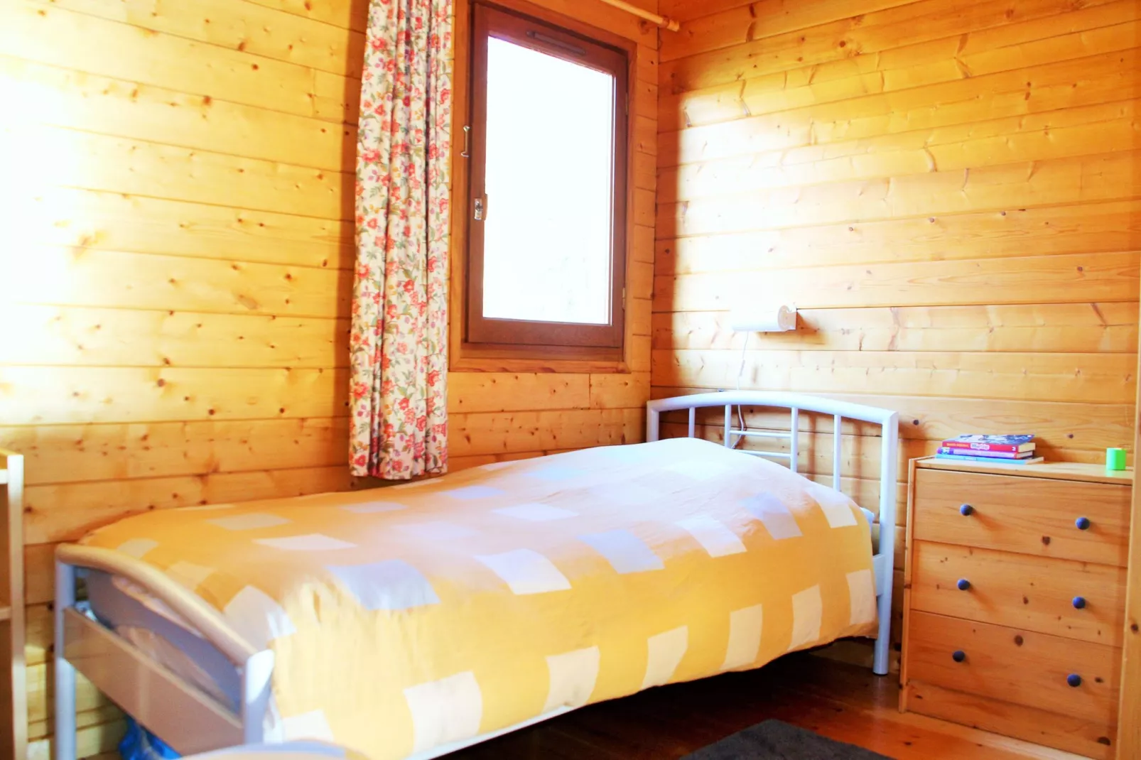 Chalet -   BEAULIEU  Nr 6-Bedroom