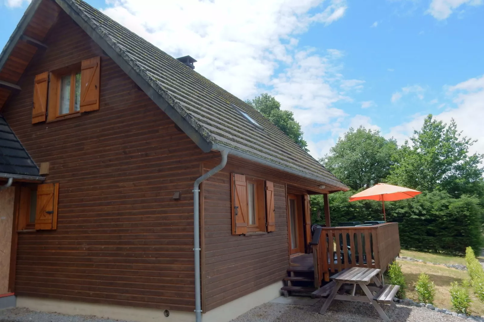 Le Soleil-Exterior summer