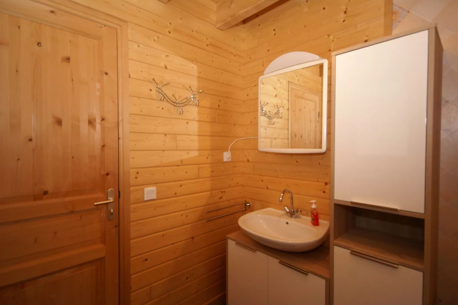 Le Soleil-Bathroom