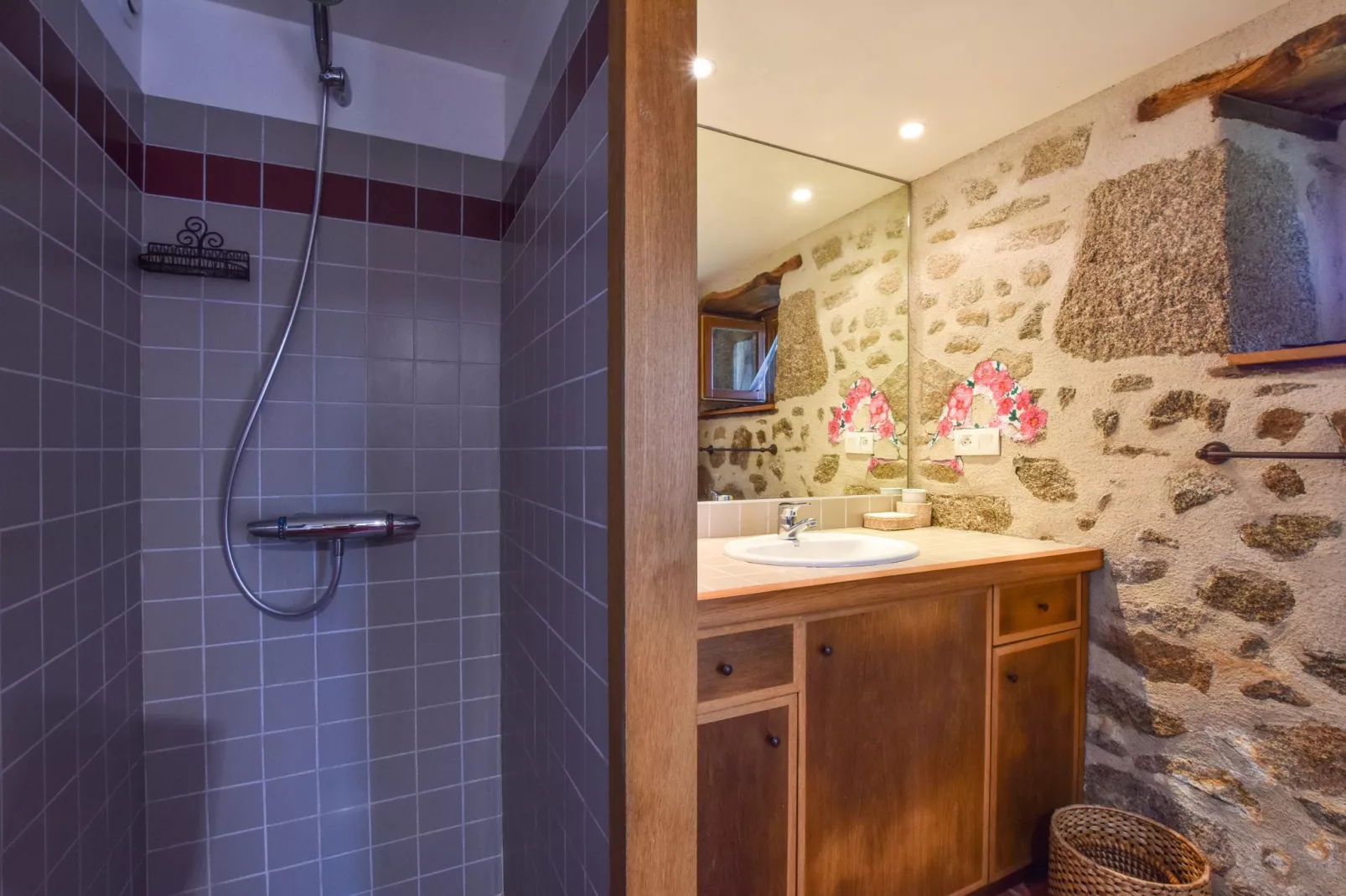 Le domaine d'Hypolite-Bathroom