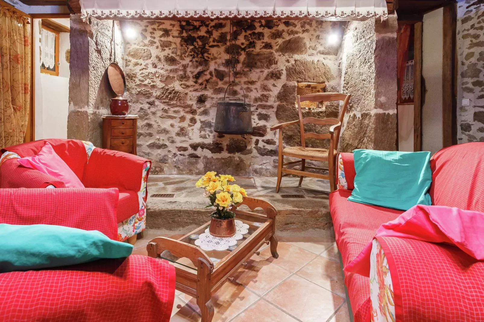 Authentique maison auvergnate-Living room