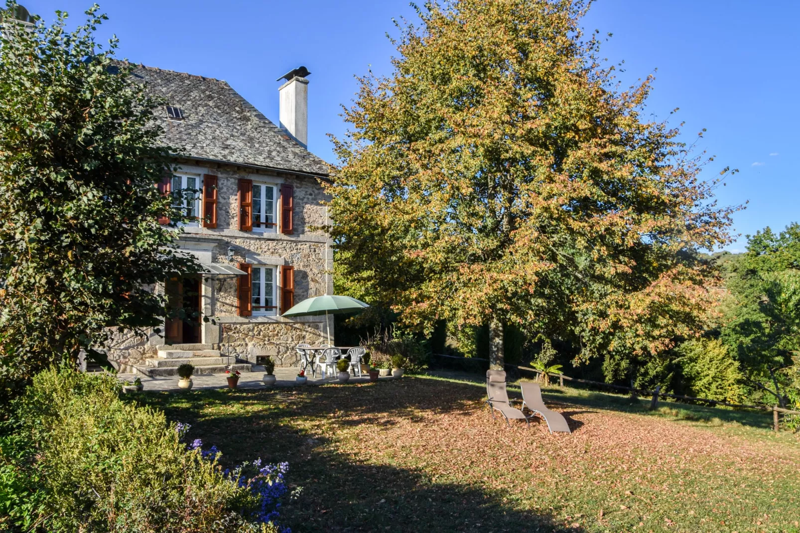Maison de vacances - Sénezergues-Gardens summer