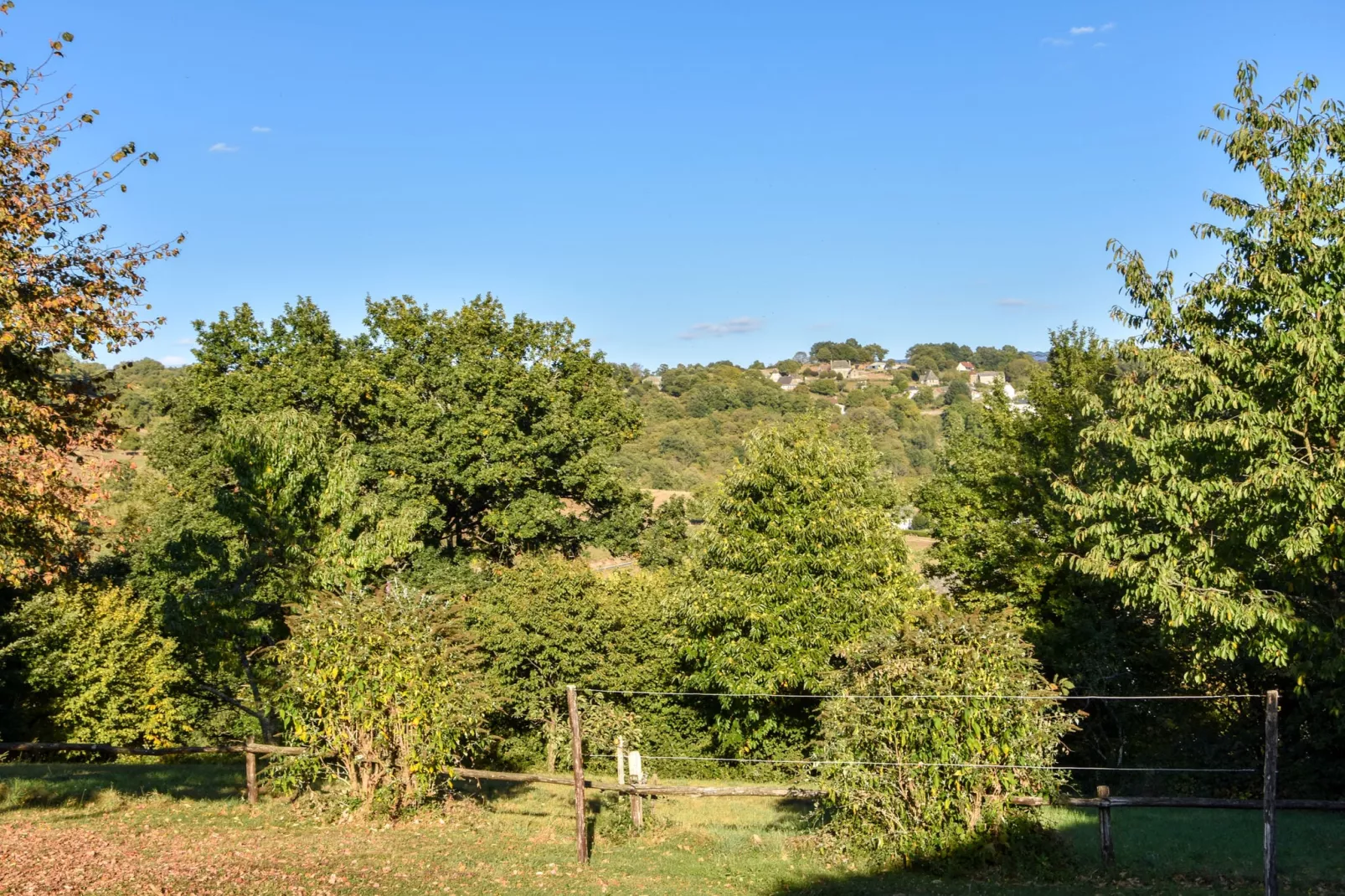 Maison de vacances - Sénezergues-Gardens summer