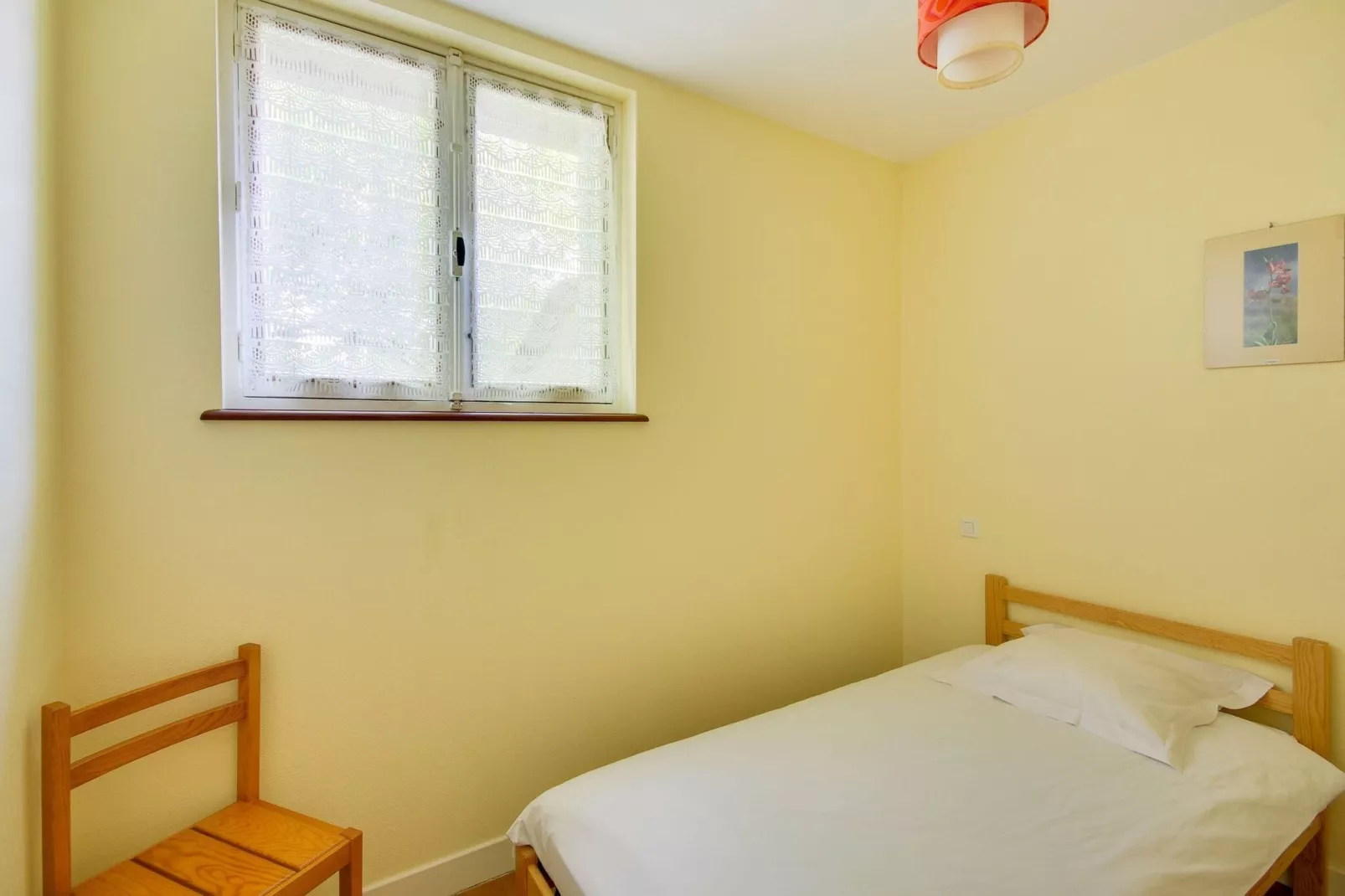 Maison près des volcans d'Auvergne-Bedroom