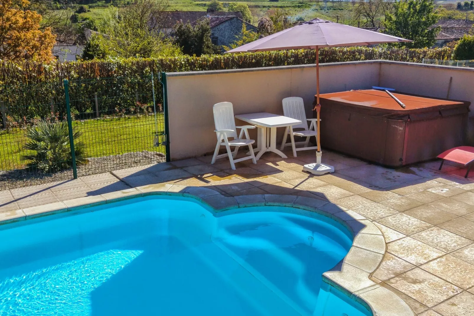 Maison mitoyenne avec piscine-Pool
