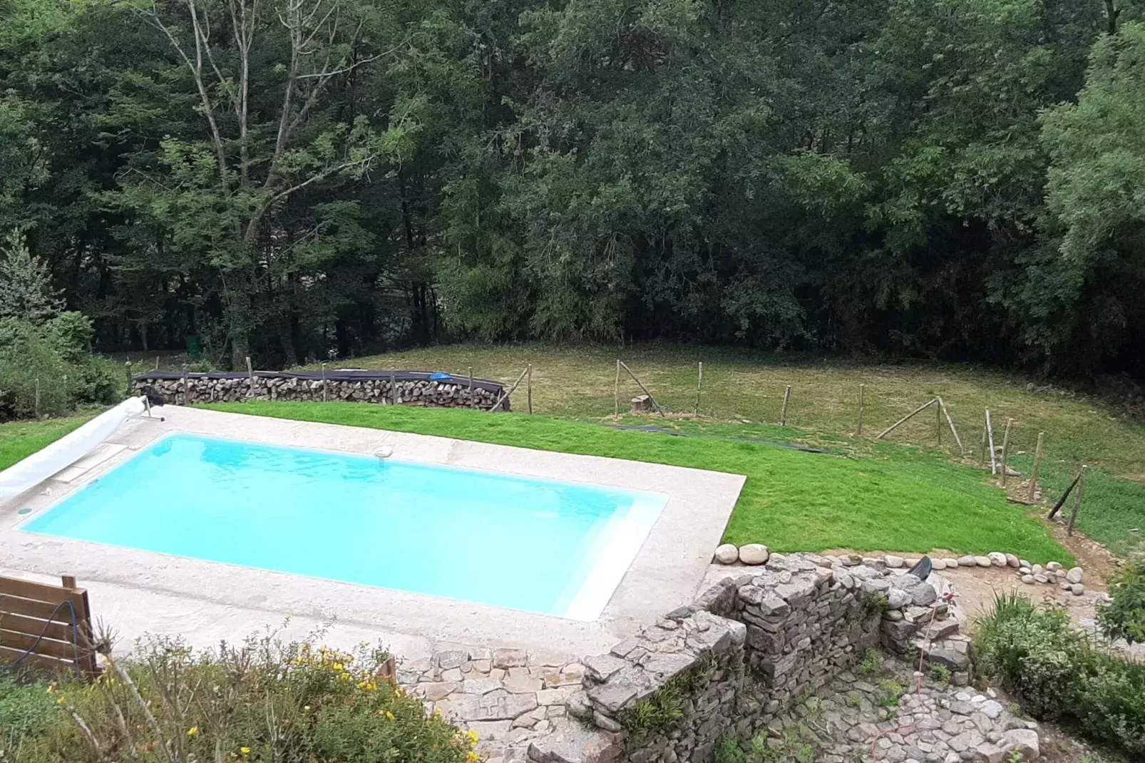 Altillac - La Rivière-Piscine