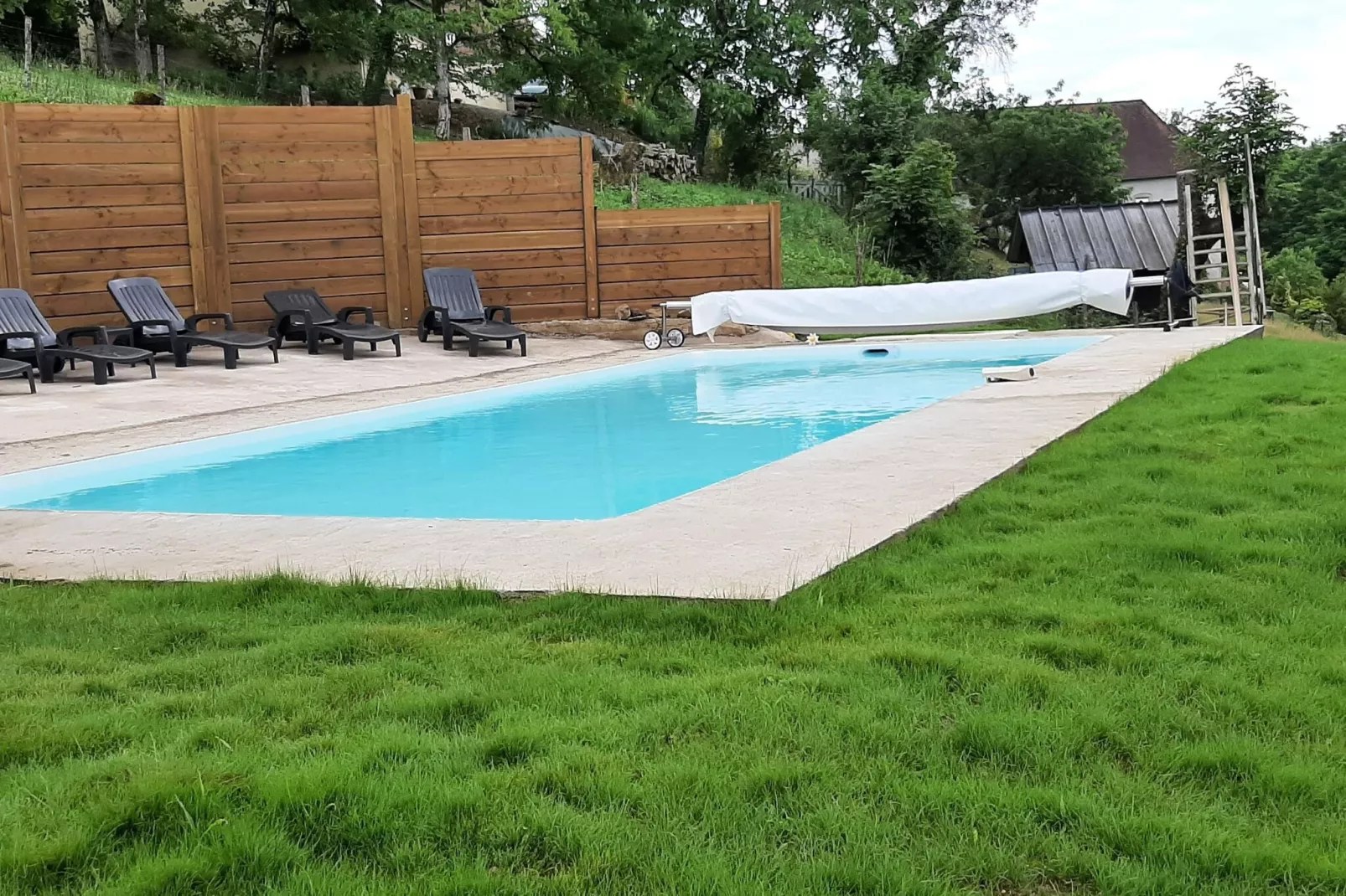 Altillac - La Rivière-Piscine