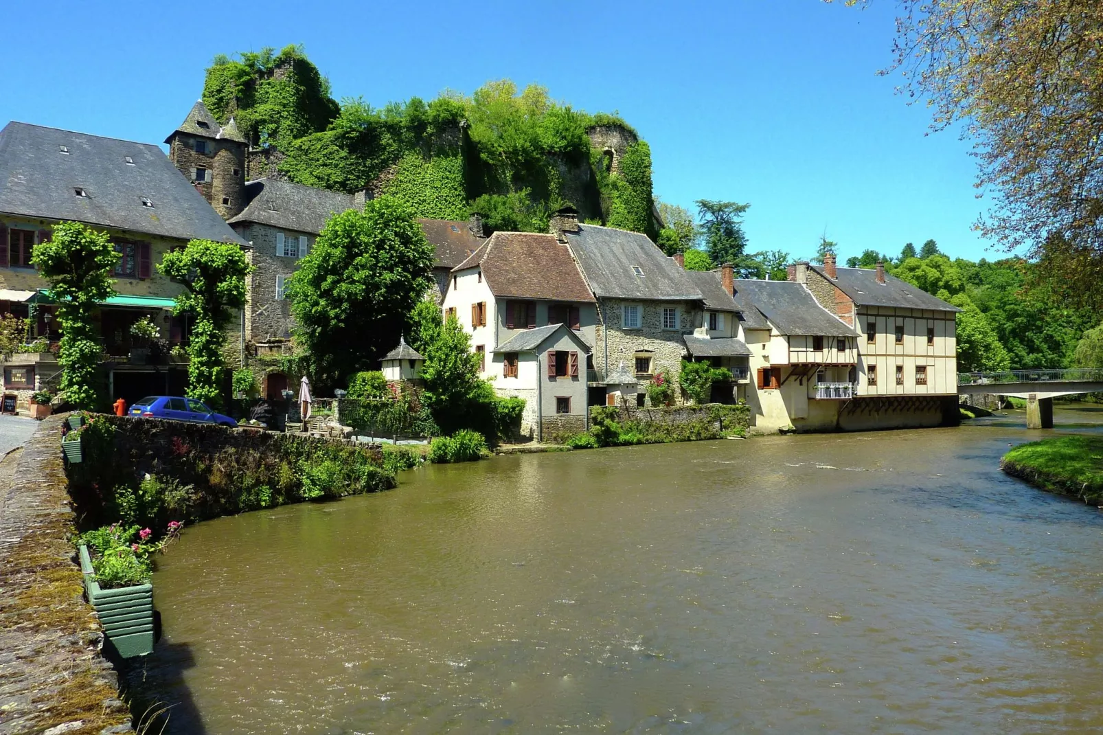 Maison La Porcherie-Areas summer 20km
