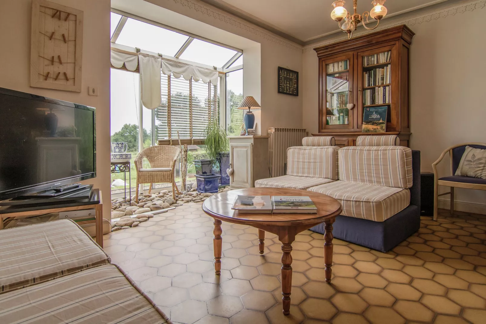 Villa de l'Yssandonnais-Living room