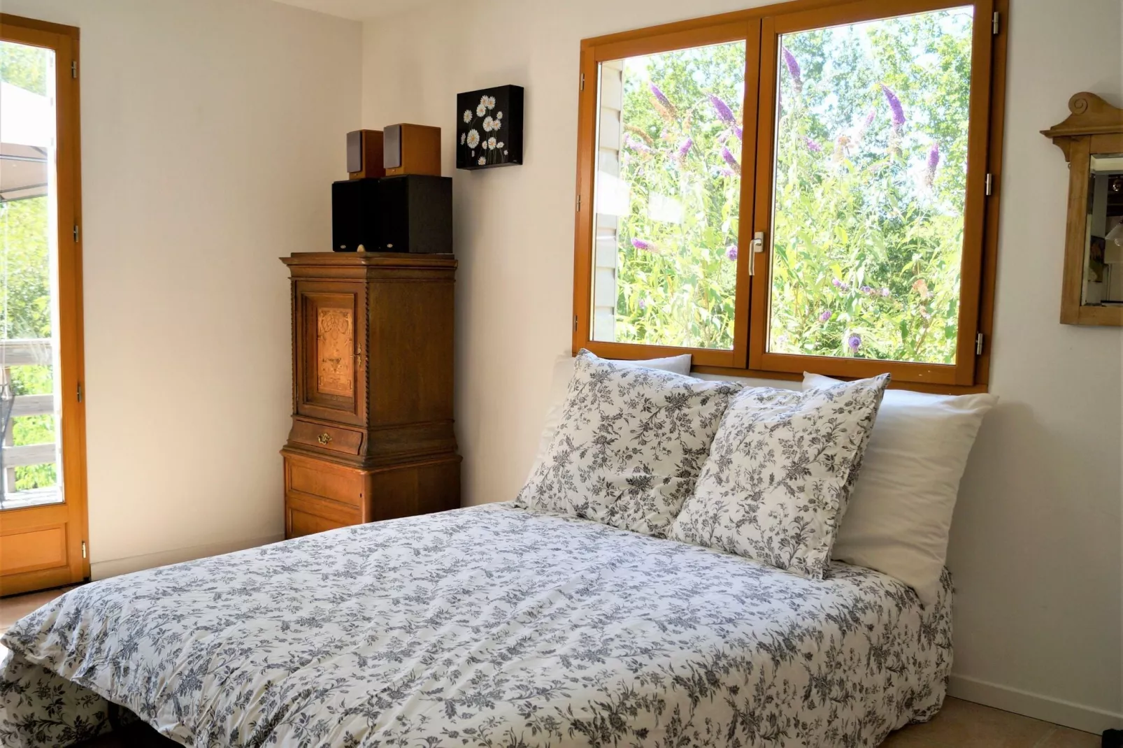 Fraise Du Bois-Bedroom