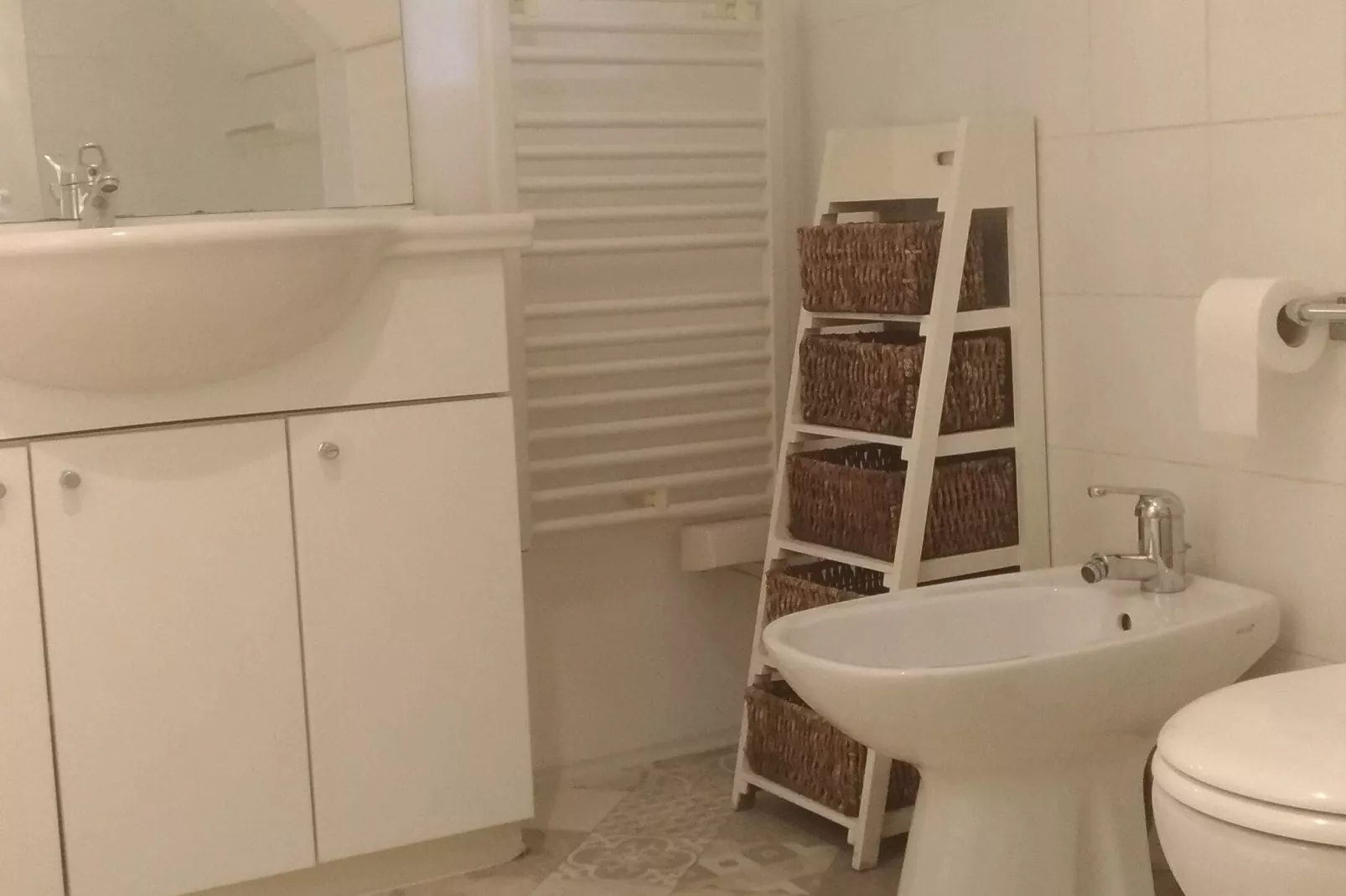 Fraise Du Bois-Bathroom