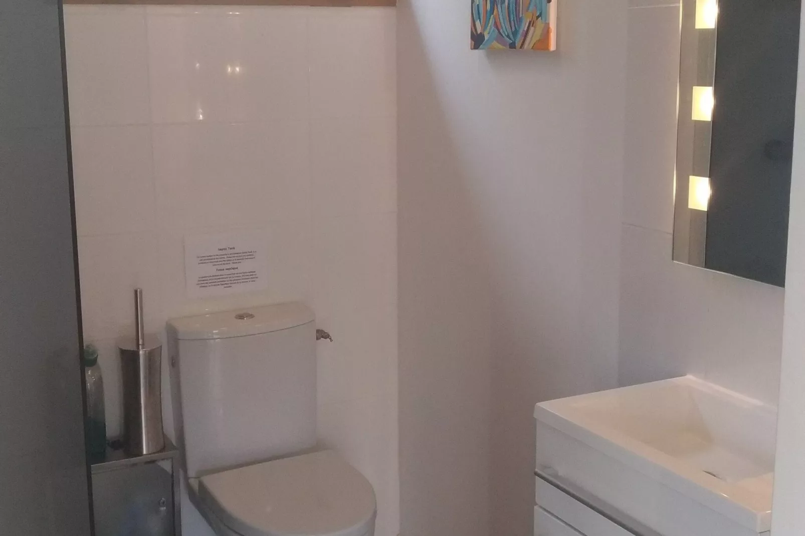 Fraise Du Bois-Bathroom