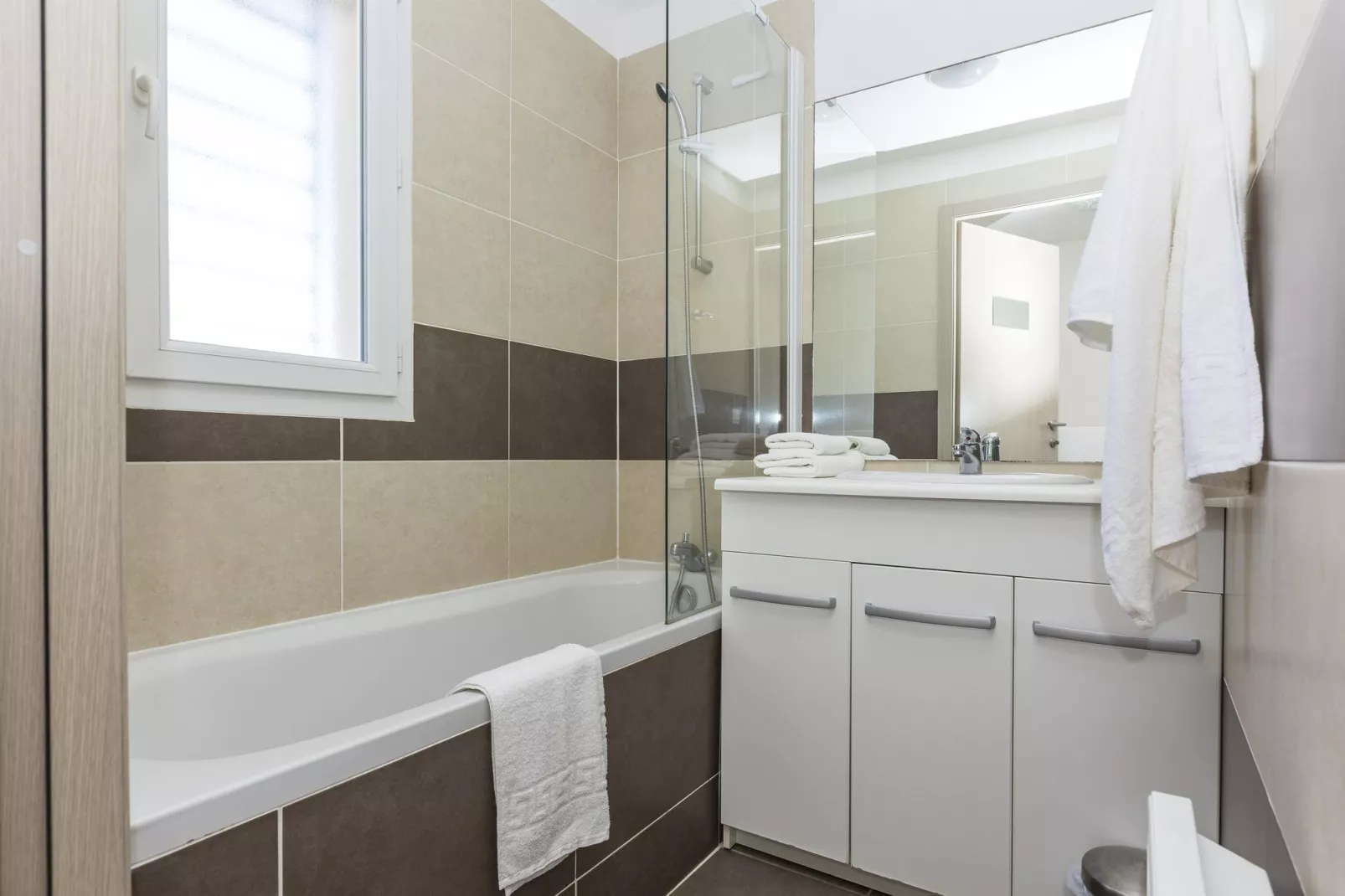 Résidence-Club les Villas Bel Godère 1-Salle de bain