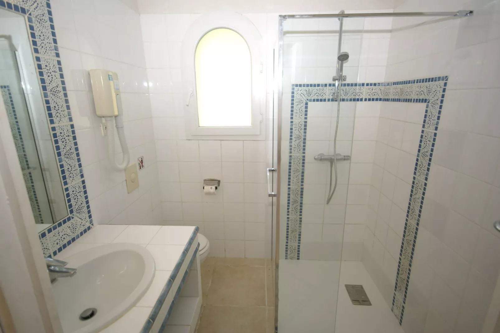 La Coloniale-Bathroom