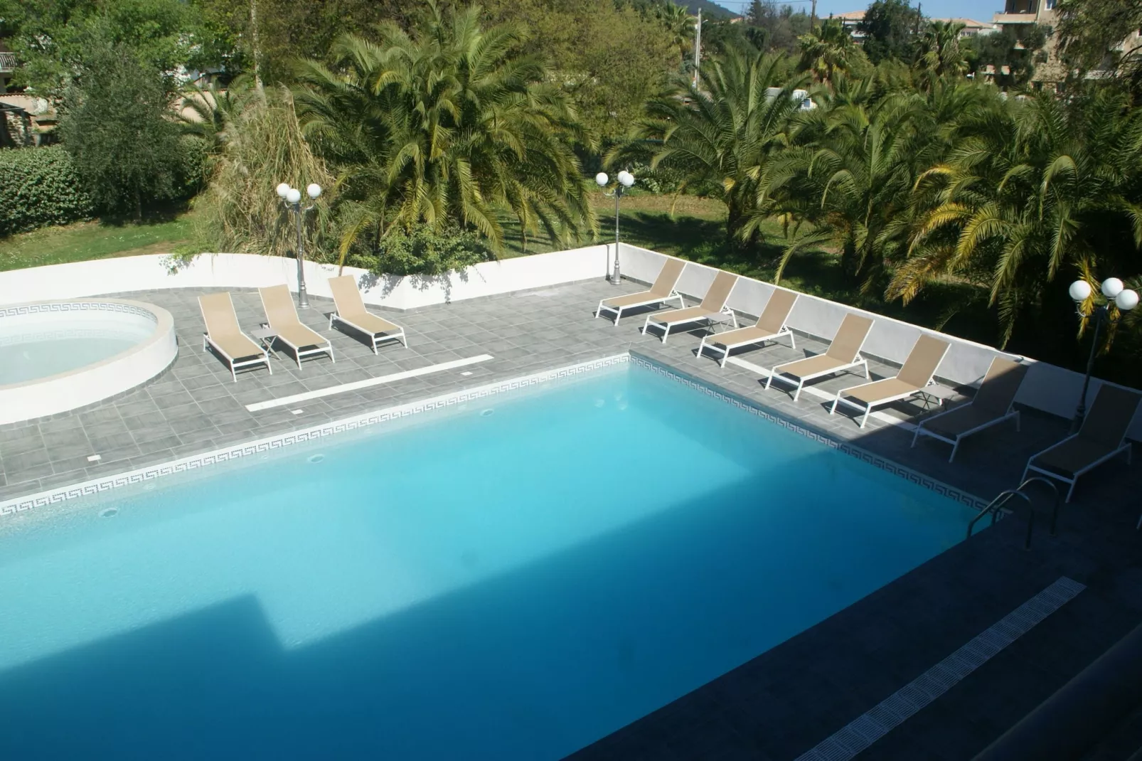 Le Vieux Pressoir-Pool