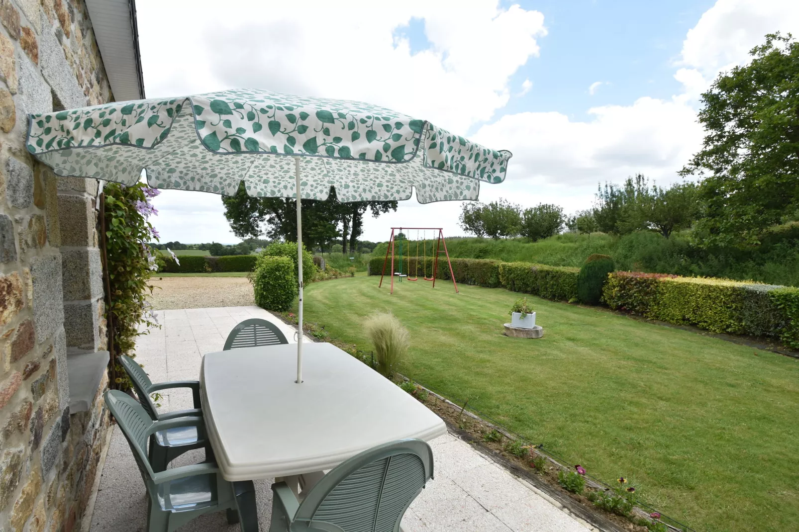 Villa des Prés-Terrace balcony