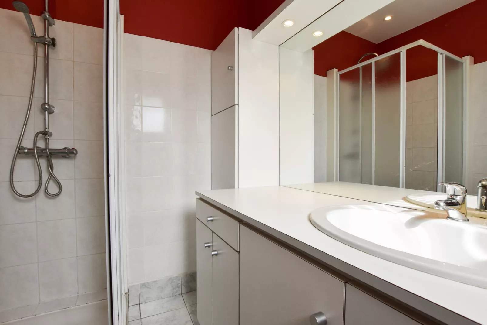 Plurien-Bathroom