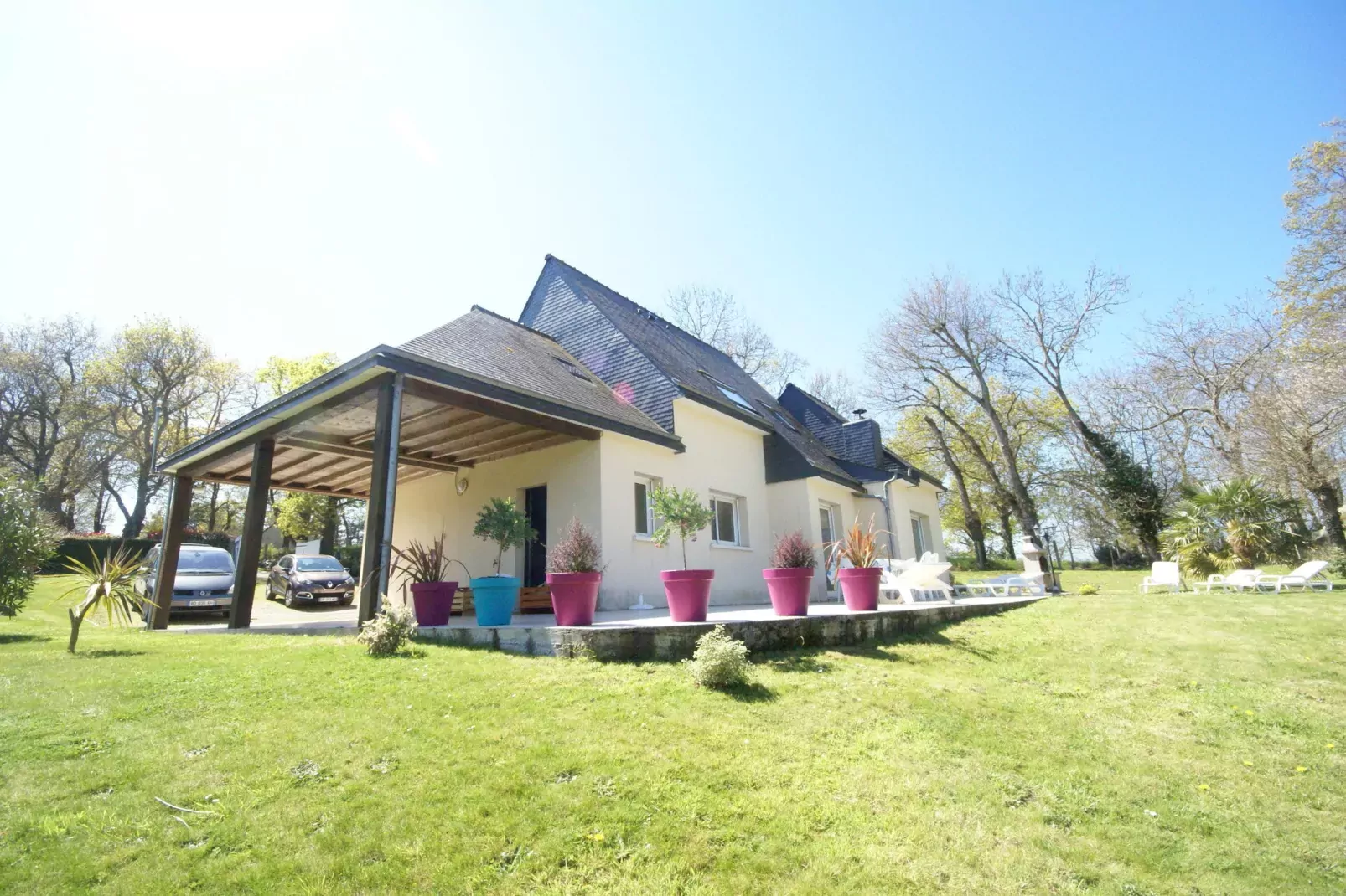 Plurien-Exterior summer