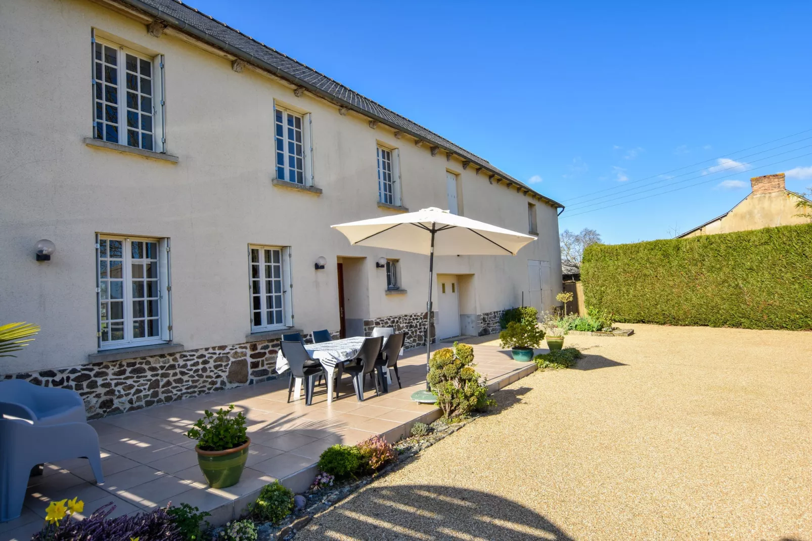 Jolie maison en pays de Rance-Extérieur été
