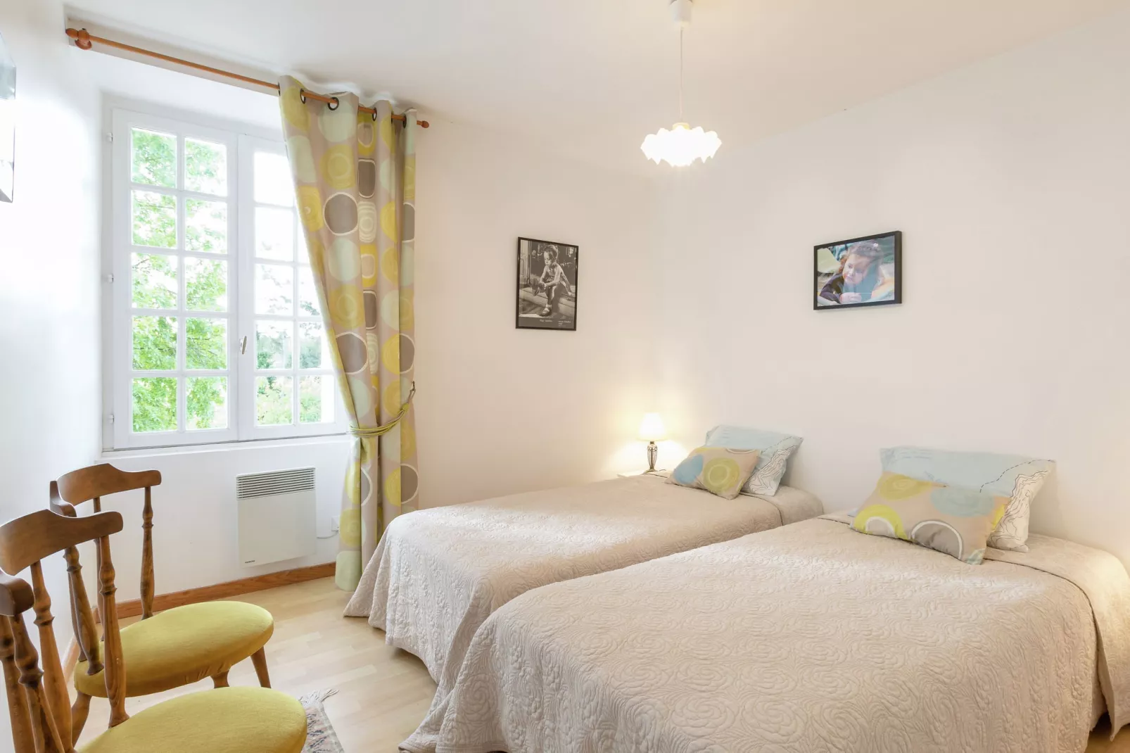Jolie maison en pays de Rance-Chambre
