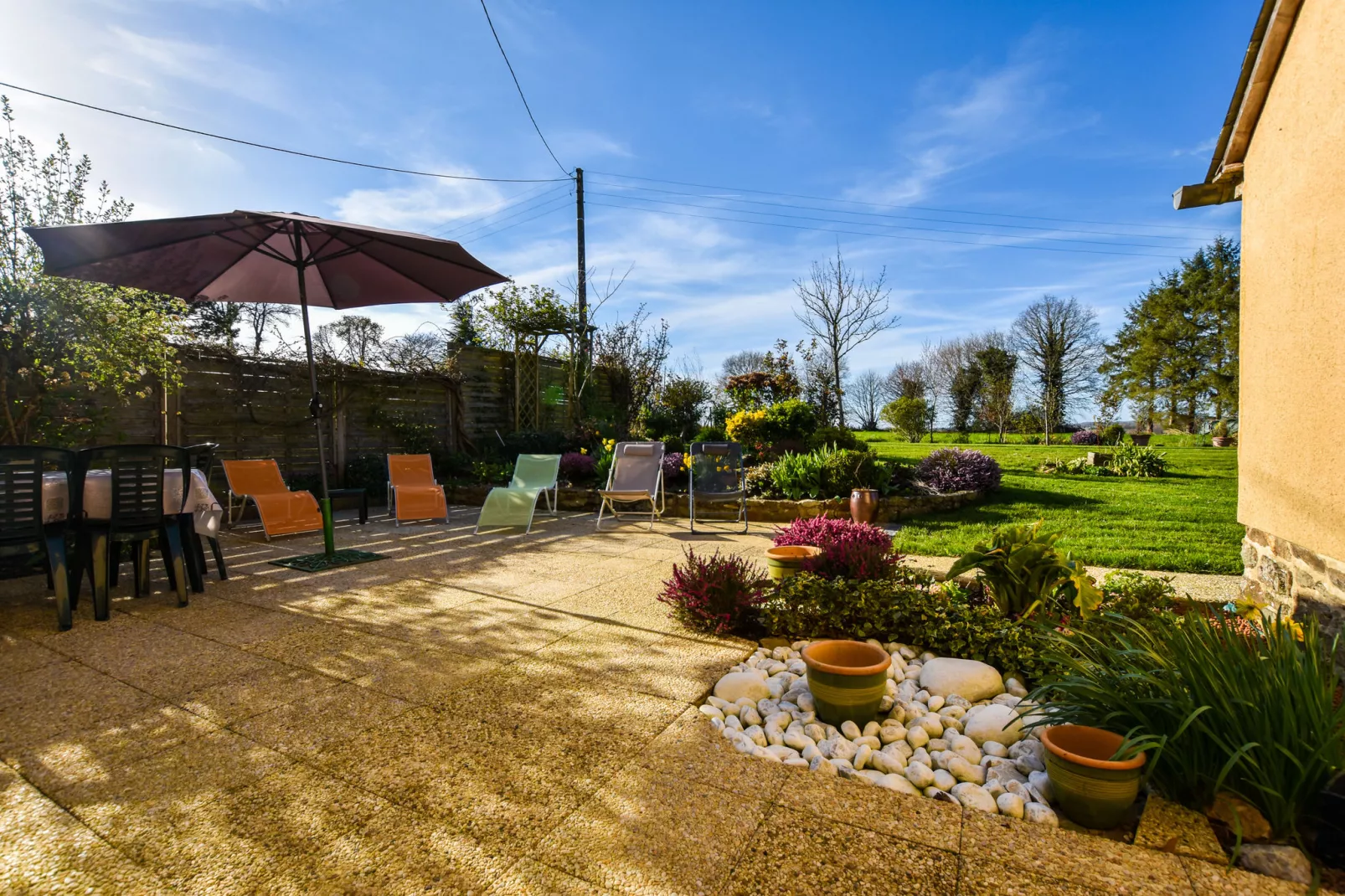 Jolie maison en pays de Rance-Balcon-terrasse