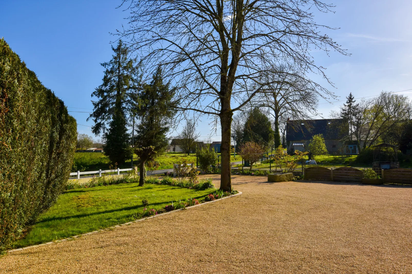 Jolie maison en pays de Rance-Vue d'été