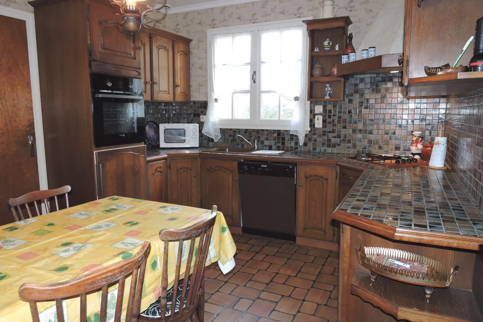 Maison de vacances Henansal-Kitchen