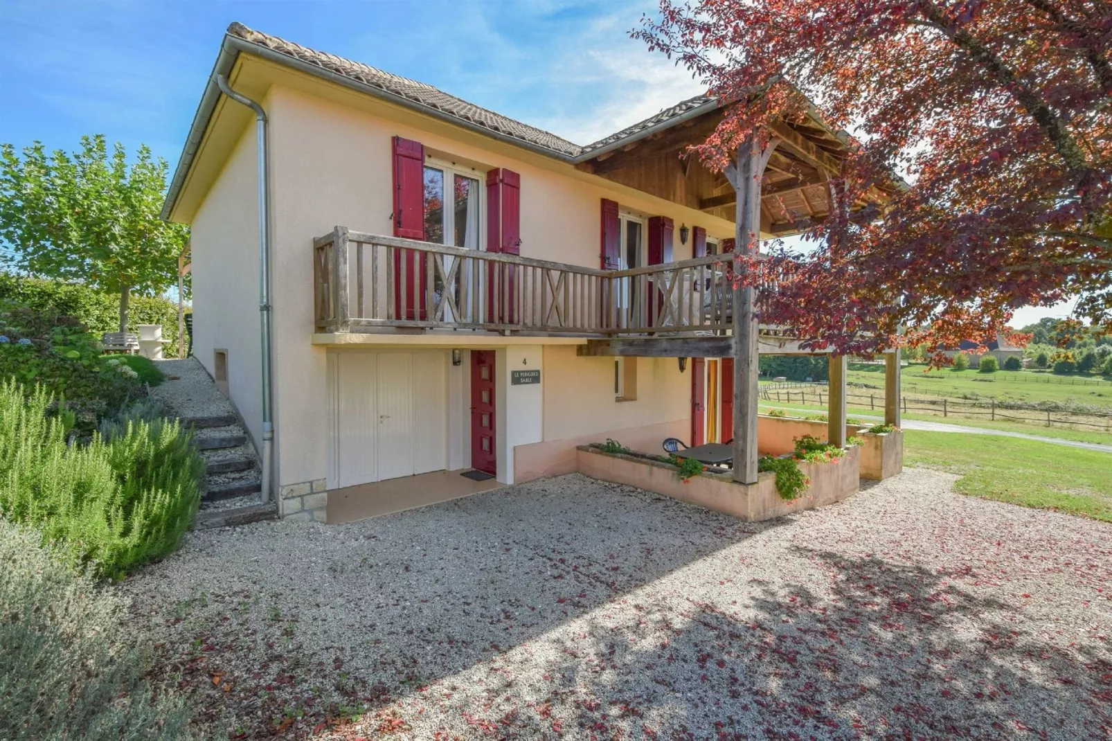 Le Pavillon-Exterior summer