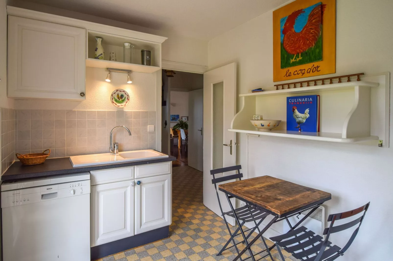 Le Pavillon-Kitchen