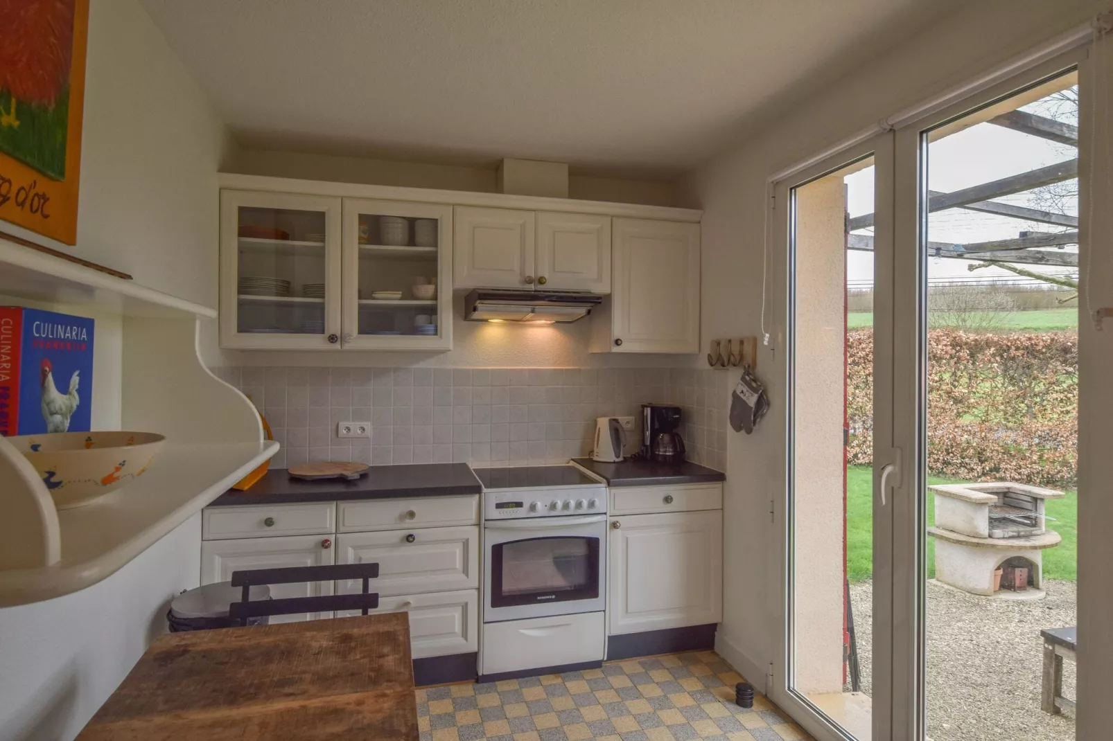 Le Pavillon-Kitchen
