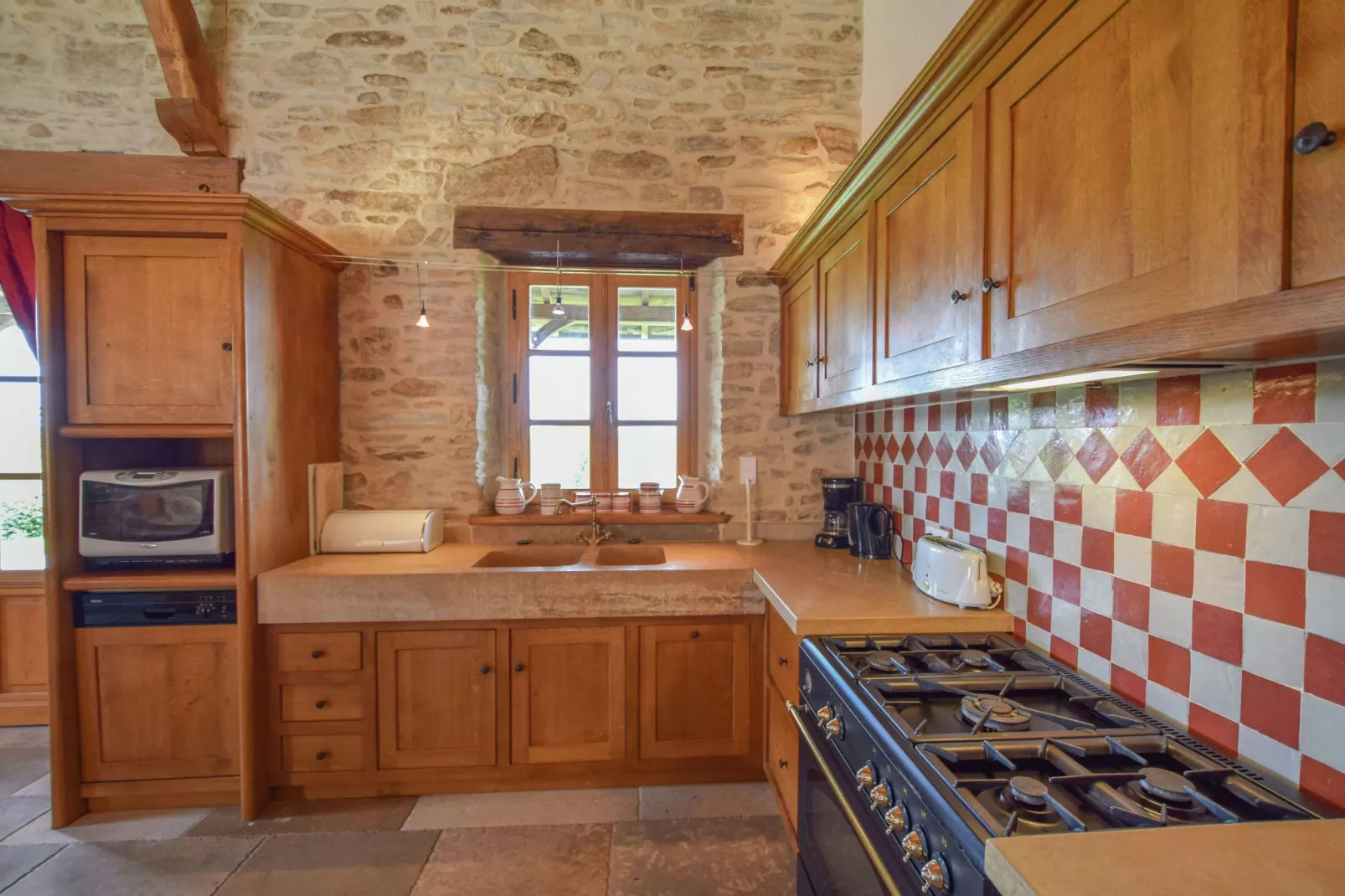 Le Patelin 10P-Kitchen