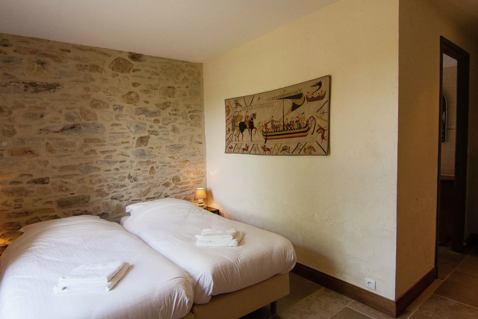 Le Patelin 10P-Bedroom