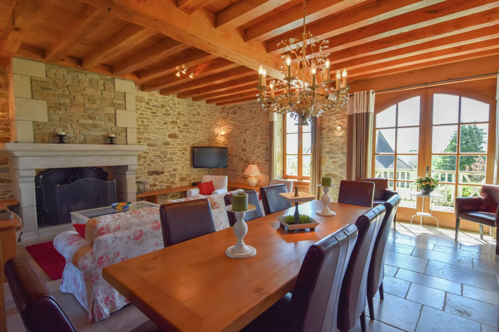 Bellevue-Dining room