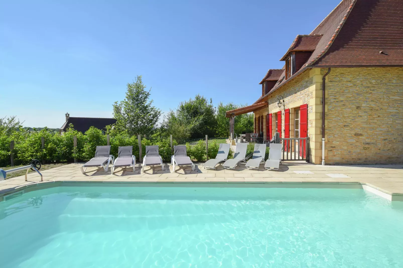 La Borderie-Pool