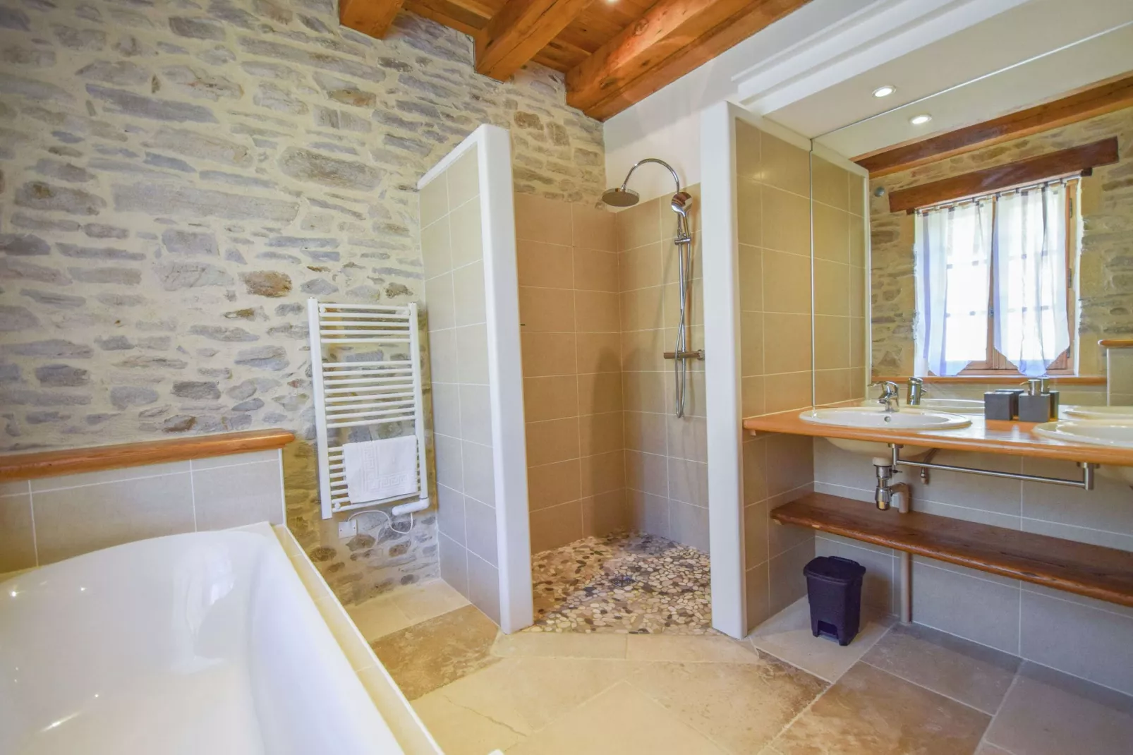 La Borderie-Bathroom