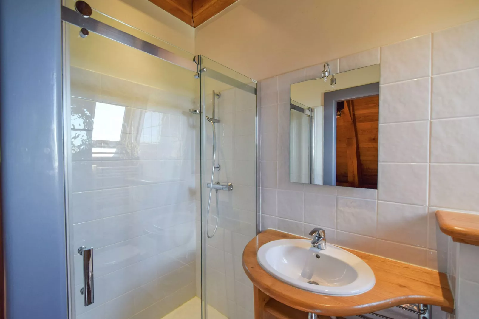 La Borderie-Bathroom