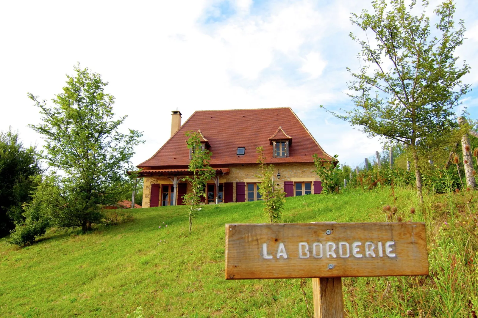 La Borderie-Gardens summer