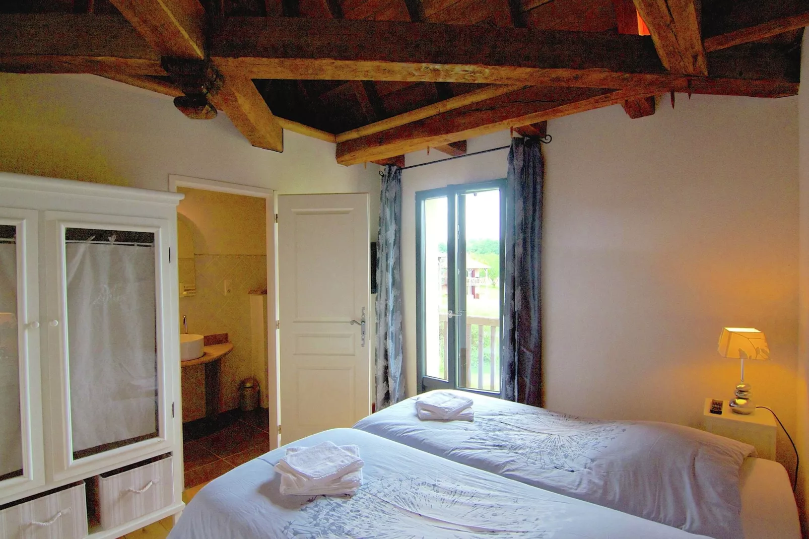 La Petite Tour-Bedroom