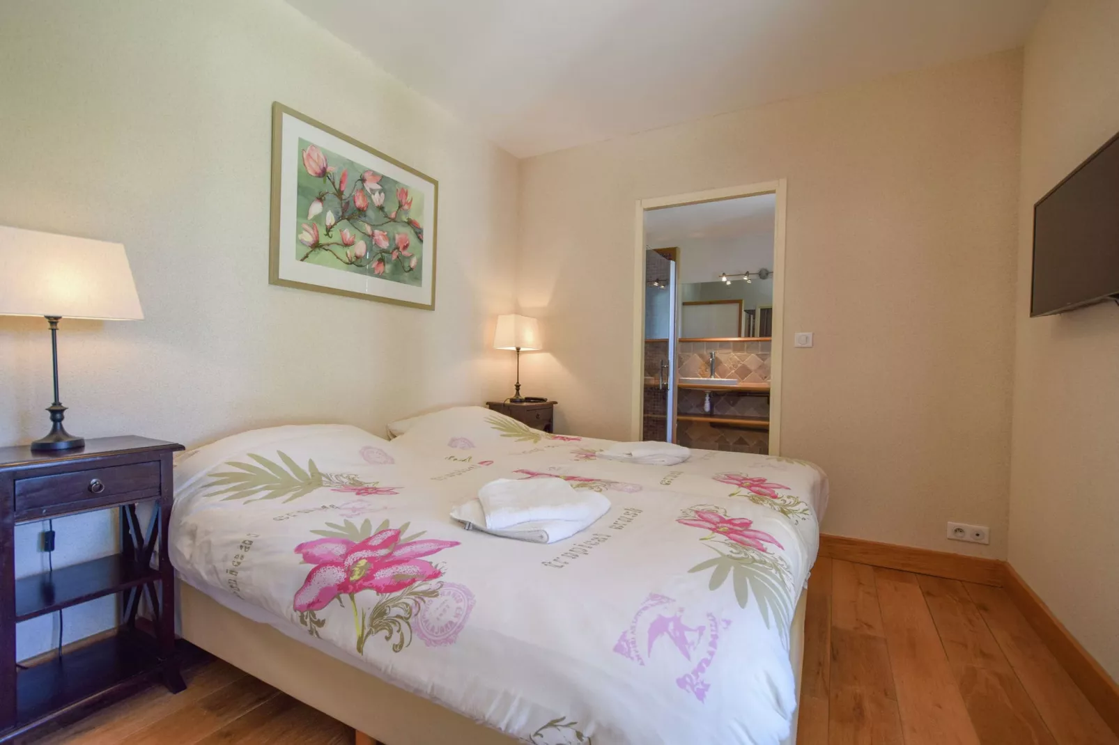 La Petite Tour-Bedroom